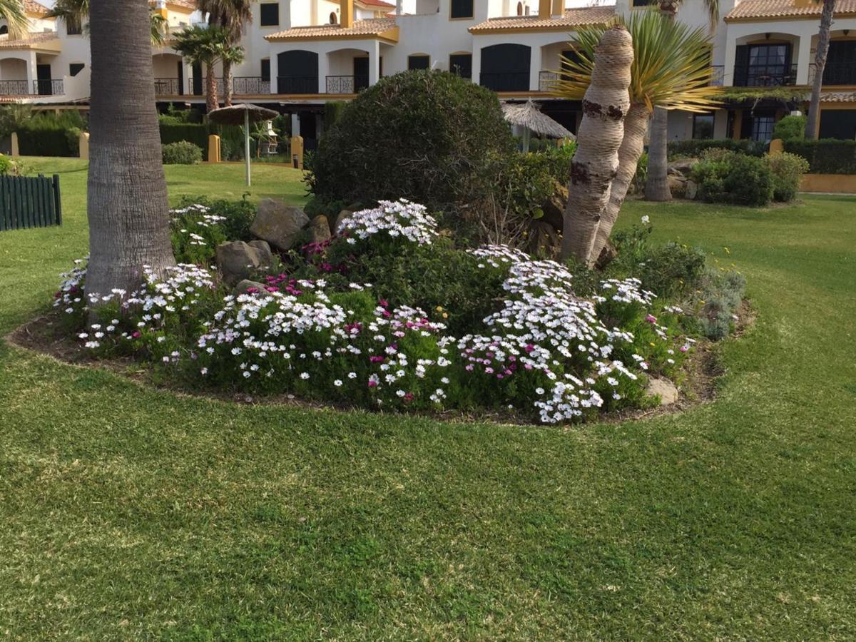 Atlanterra Bajo. Salida Directa. Urbanizacion De Lujo. Piscinas Canchas Padel. Wifi Y A/A Захара-де-лос-Атунес Экстерьер фото