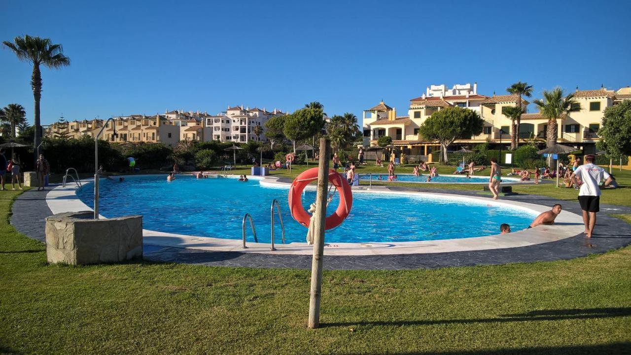 Atlanterra Bajo. Salida Directa. Urbanizacion De Lujo. Piscinas Canchas Padel. Wifi Y A/A Захара-де-лос-Атунес Экстерьер фото